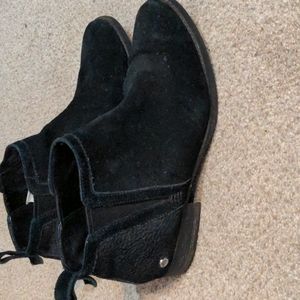Ugg suede black Chelsea boots